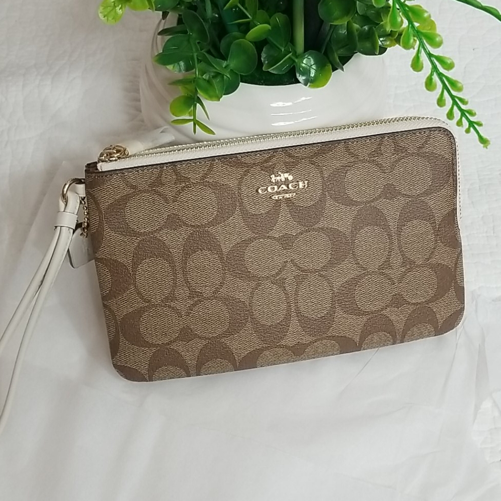 Coach Women double Zip Wallet NWT